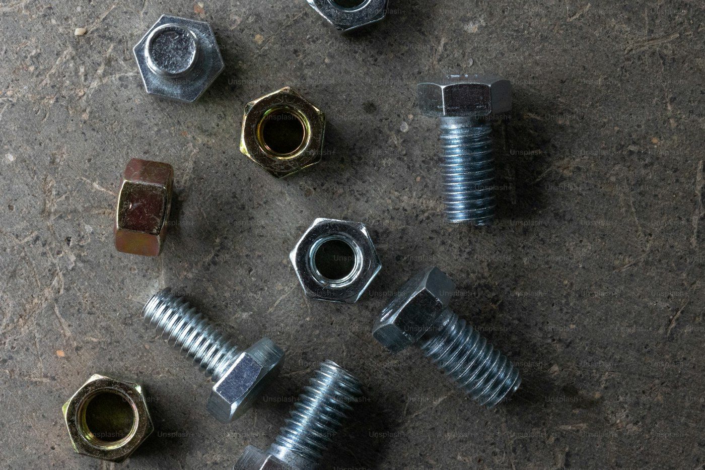 Espárragos y tornillería estructural